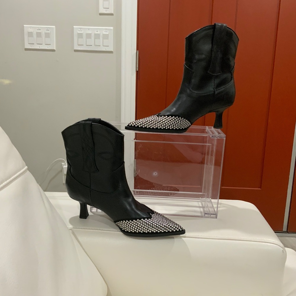 Circus by Sam Edelman Yolanda Metal Black Studded Western Kitten Heel Boots 9.5M